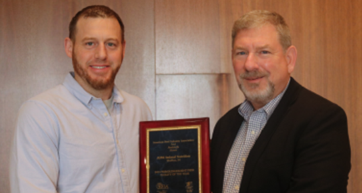 AFIA presents award to ADM's Bluffton facility.